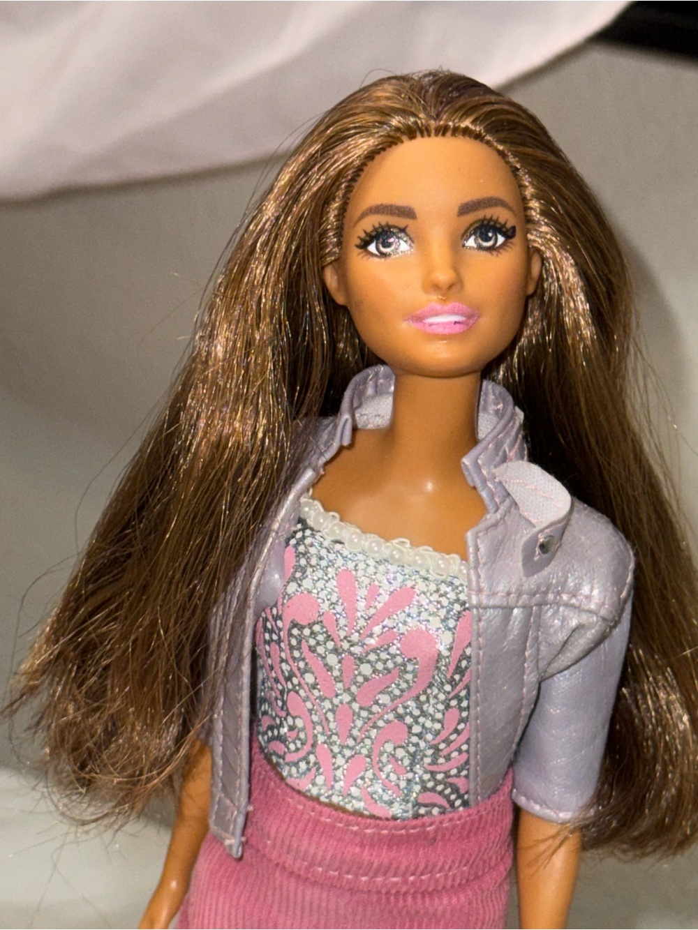 Barbie Mattel brunette Blue Eyes Pink Skirt Brown Boots fashion collection